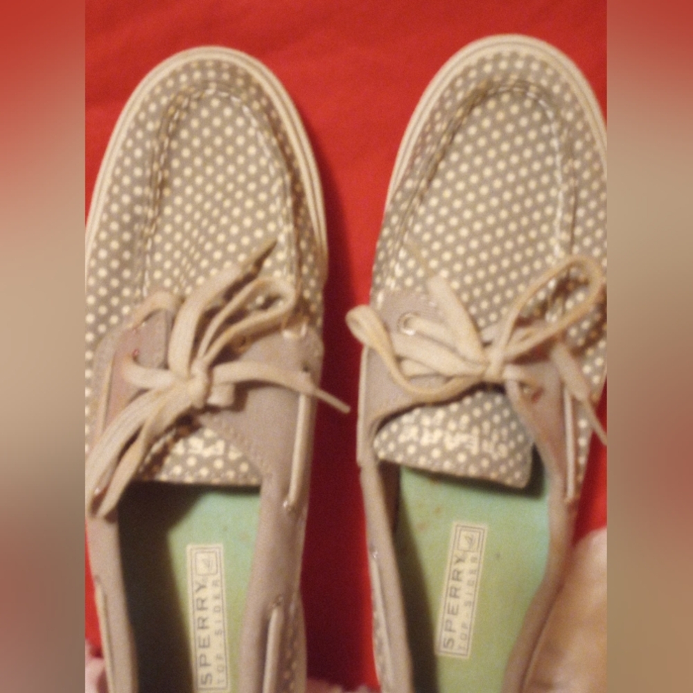 Sperry - Picture 2 of 9